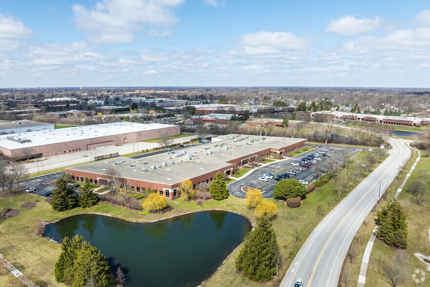 1471 Business Center Dr, Mount Prospect, IL à louer - Aérien – Image 3 sur 5