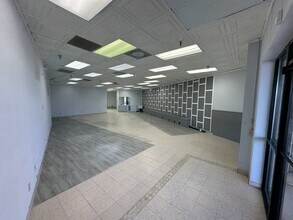 6110-6190 W Flamingo Rd, Las Vegas, NV à louer Photo intérieure– Image 2 sur 12