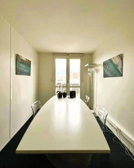 Bureau dans Versailles à louer - Photo intérieure – Image 2 sur 3