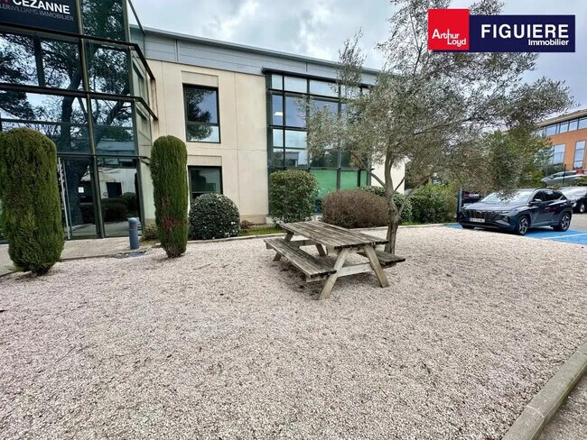 Plus de détails pour 1330 Avenue Jean-René Guillibert Gautier De La Lauzière, Aix-en-Provence - Bureau à louer