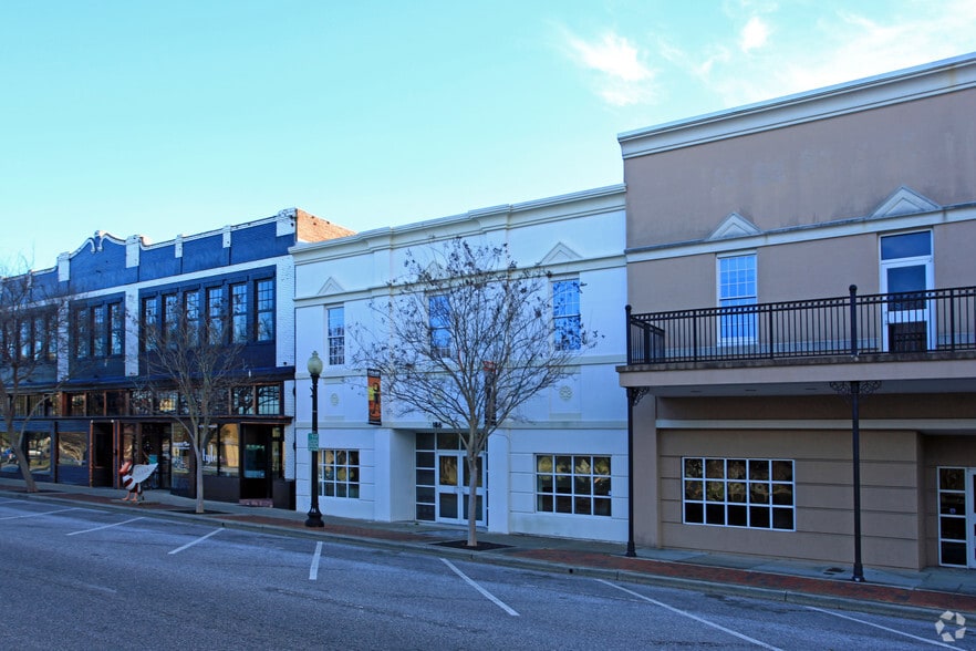 186 N Palafox St, Pensacola, FL à louer - Photo de l’immeuble – Image 3 sur 18