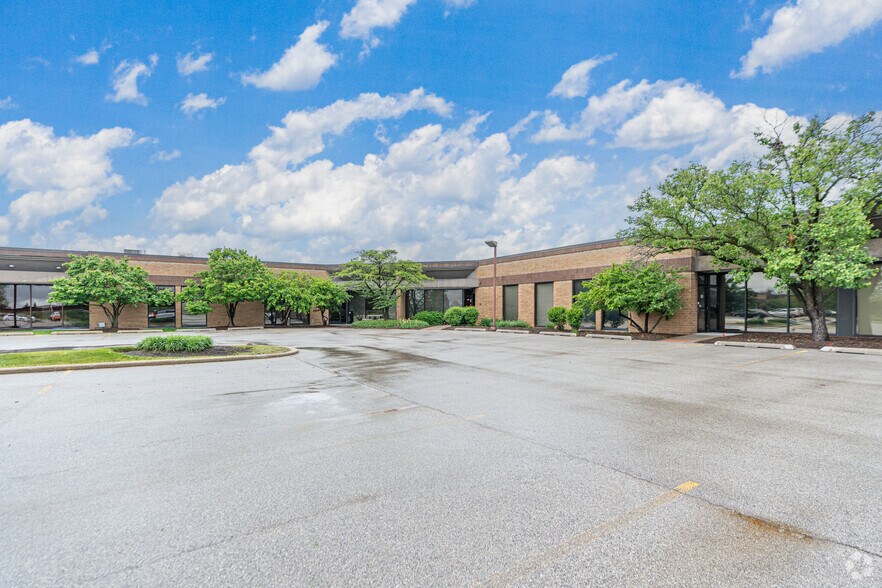 800-820 W South Thorndale Ave, Bensenville, IL à louer - Photo principale – Image 1 sur 4