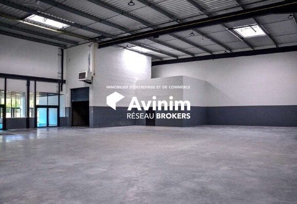 Industriel/Logistique dans Louvres à vendre - Photo intérieure – Image 2 sur 3
