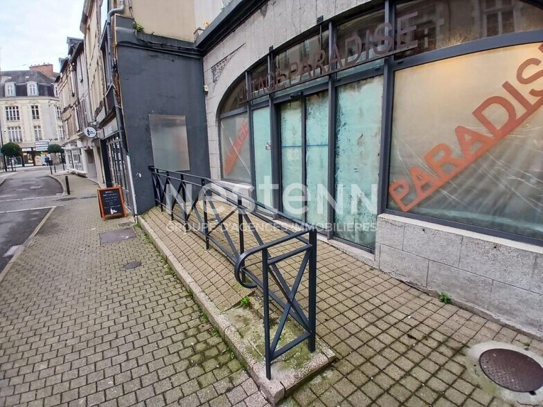 Local commercial dans Vannes à louer - Photo de l’immeuble – Image 2 sur 5