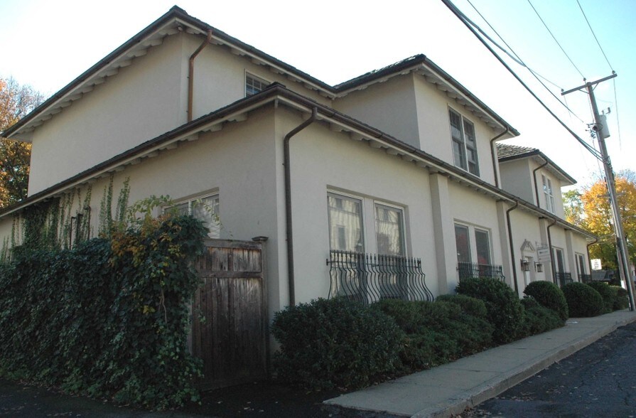 49-63 John St, Southport, CT à louer - Photo de l’immeuble – Image 1 sur 7