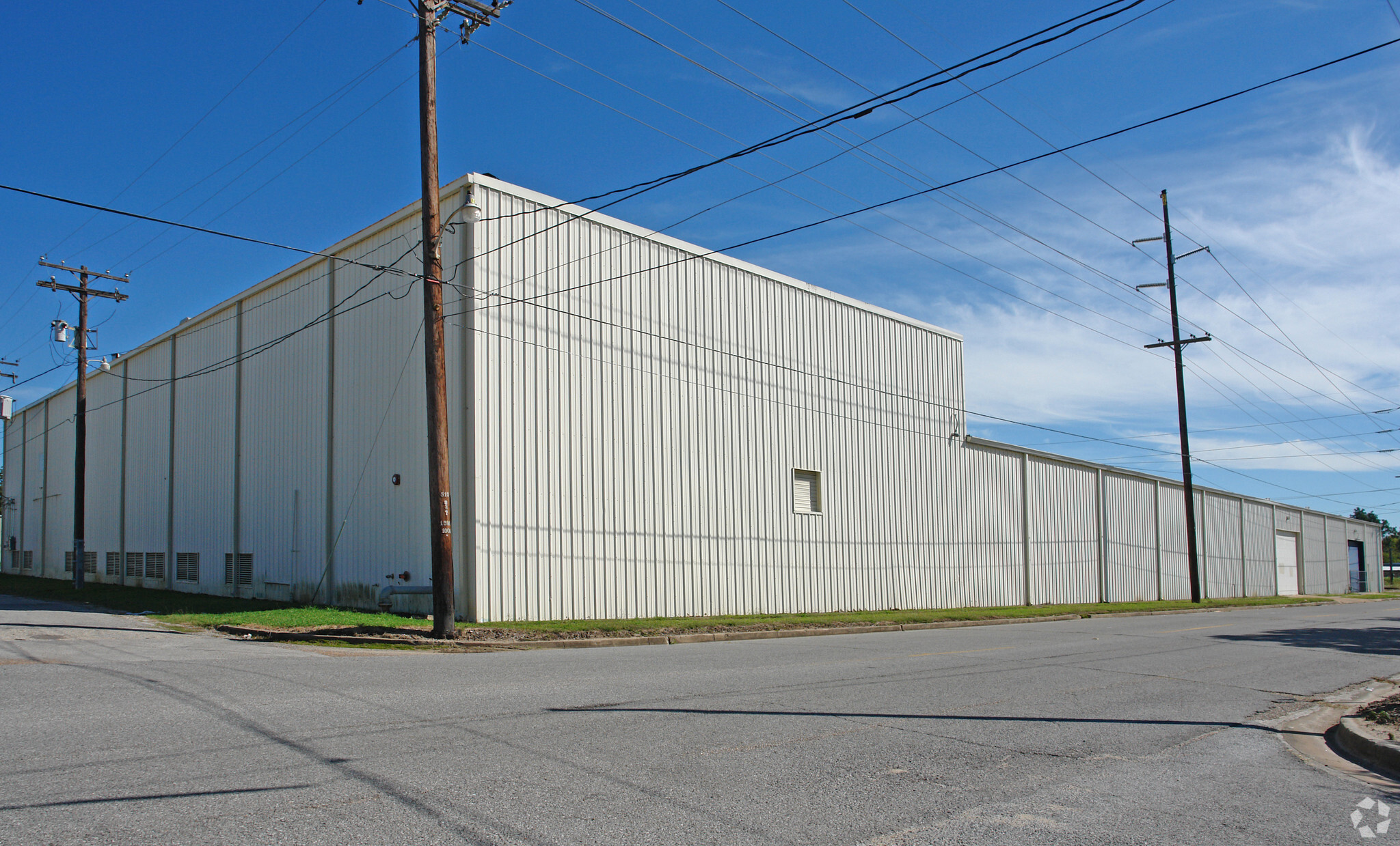 1075 N M L King Jr Pky, Beaumont, TX à louer Photo de l’immeuble– Image 1 sur 2