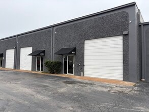 6315-6331 Skyline Dr, Houston, TX à louer Photo de l’immeuble– Image 1 sur 3