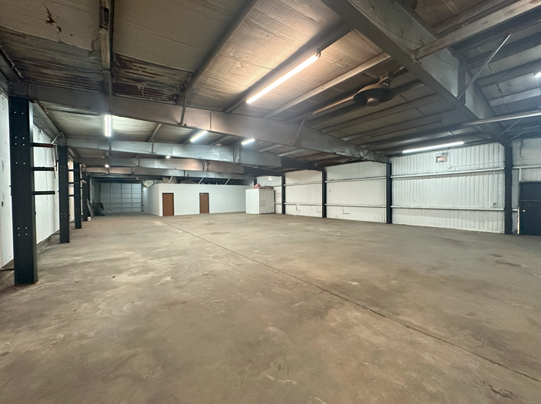 2335 Decatur Ave, Fort Worth, TX à vendre - Photo intérieure – Image 2 sur 6
