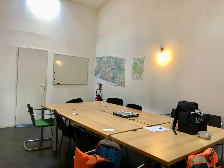 Bureau dans Le Pian-Médoc à louer - Photo de l’immeuble – Image 2 sur 6