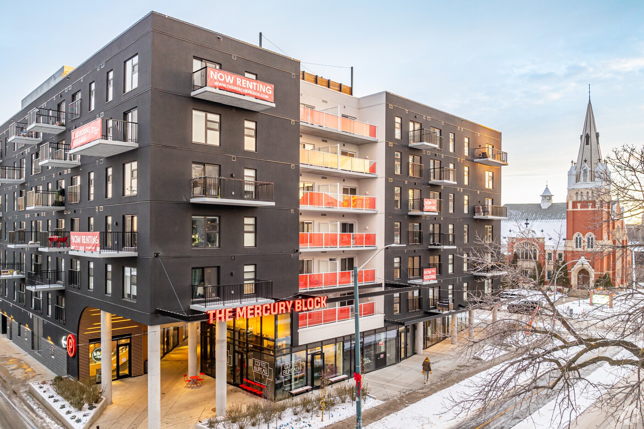 12322 102 Av NW, Edmonton, AB à louer Photo principale– Image 1 sur 71