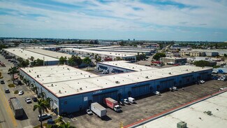 Plus de détails pour 10302 NW South River Dr, Medley, FL - Bureau, Industriel/Logistique à louer