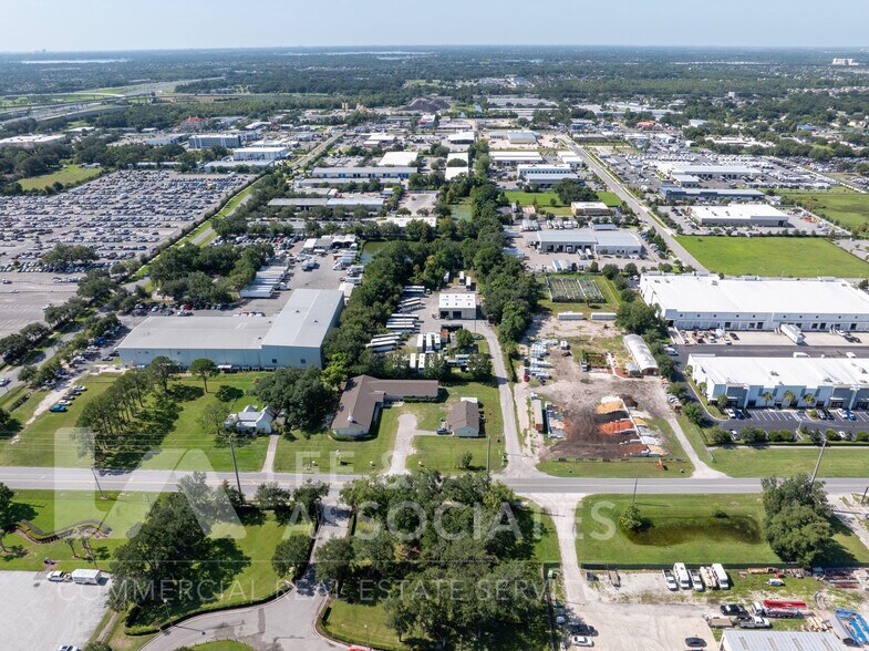 1216 E Story Rd, Winter Garden, FL à vendre - Photo de l’immeuble – Image 2 sur 24