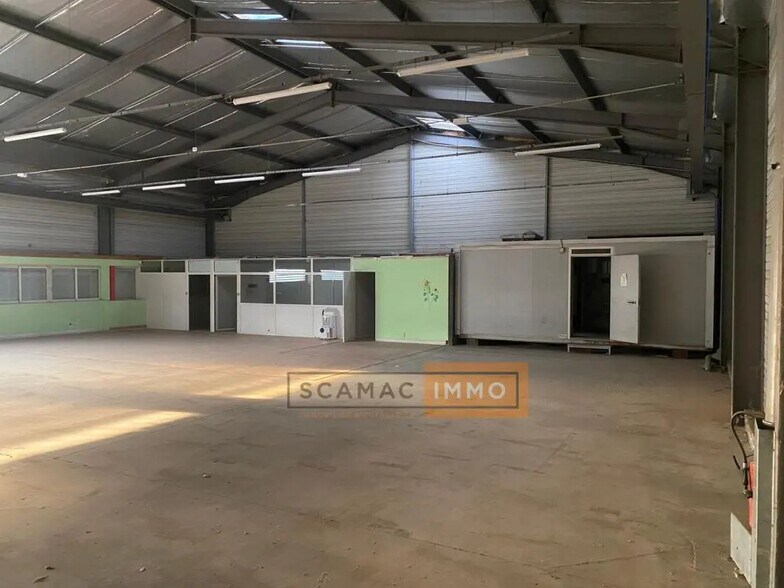 Industriel/Logistique dans La Seyne-sur-Mer à louer - Photo de l’immeuble – Image 3 sur 7
