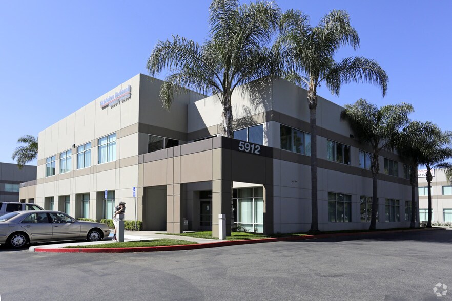 5912 Bolsa Ave, Huntington Beach, CA à louer - Photo de l’immeuble – Image 2 sur 8