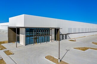 Plus de détails pour 4251 Northern Cross Blvd, Haltom City, TX - Industriel/Logistique à louer