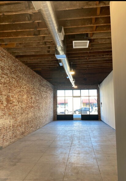 715-725 N Los Robles Ave, Pasadena, CA à louer - Photo de l’immeuble – Image 2 sur 6