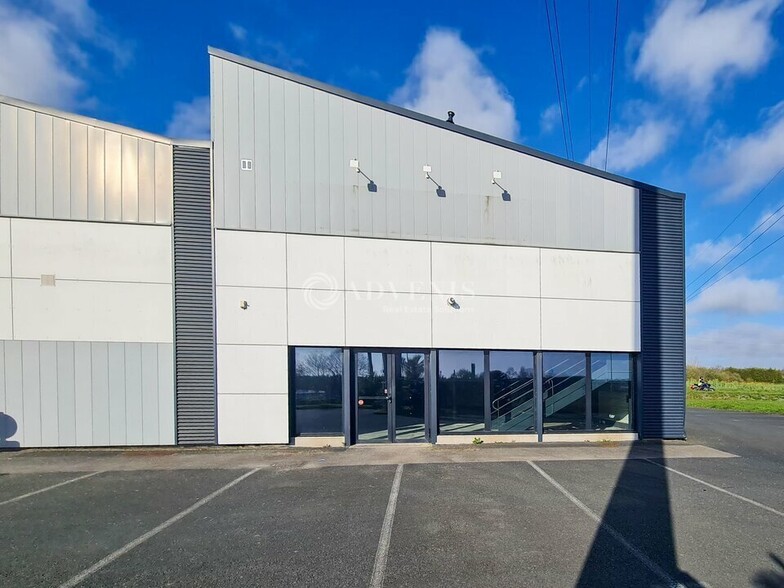 Local d’activités dans Trégueux à louer - Photo de l’immeuble – Image 3 sur 10