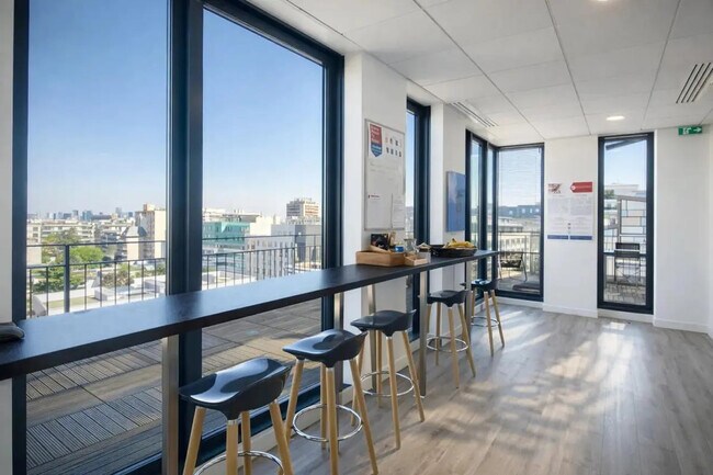 Plus de détails pour Bureau à louer