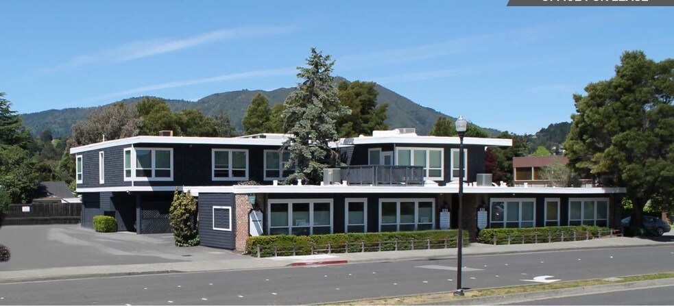 125-131 Camino Alto, Mill Valley, CA à louer - Photo principale – Image 1 sur 127