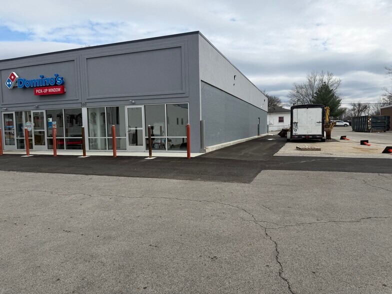 300 W Main St, Lebanon, KY à louer - Photo de l’immeuble – Image 2 sur 6