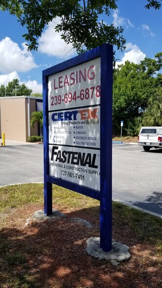 4700-4730 110th Ave N, Clearwater, FL à louer - Photo de l’immeuble – Image 3 sur 9
