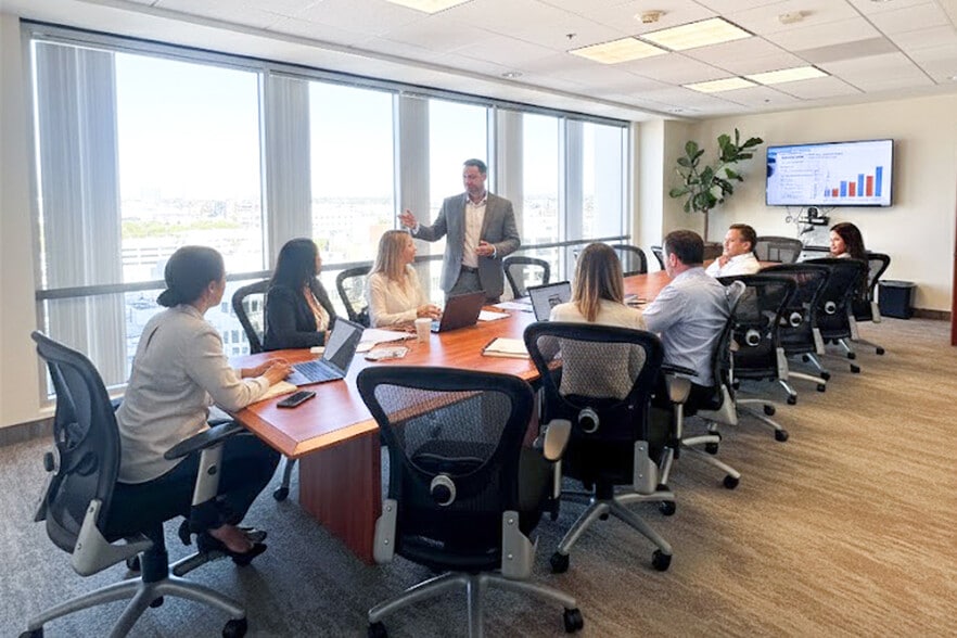 100 Wilshire Blvd, Santa Monica, CA à louer - Photo intérieure – Image 2 sur 17