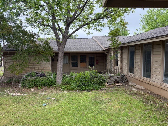 13170 Pond Springs Rd, Austin, TX à vendre - Photo de l’immeuble – Image 3 sur 12