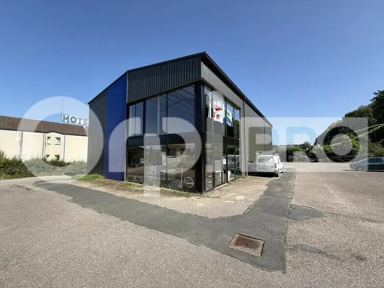 Bureau dans Montivilliers à louer - Photo de l’immeuble – Image 2 sur 5