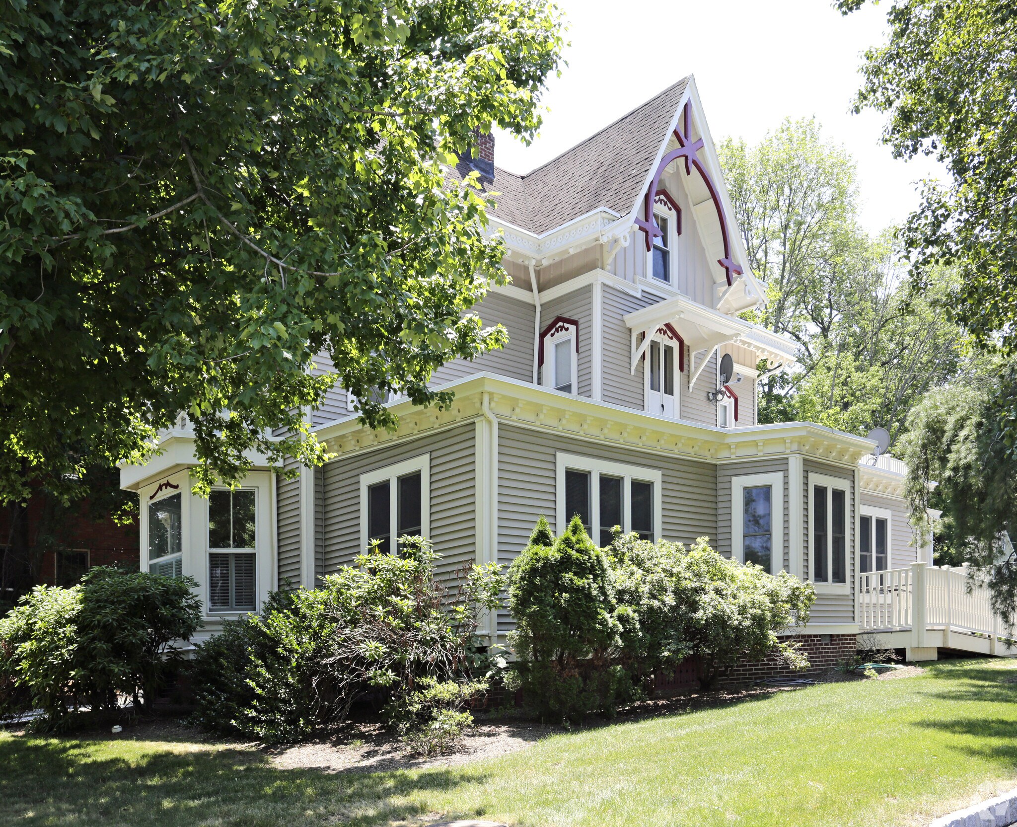 331 Main St, Chatham, NJ à vendre Photo de l’immeuble– Image 1 sur 5
