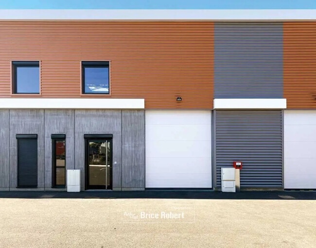 Plus de détails pour Bureau, Local d'activités à louer