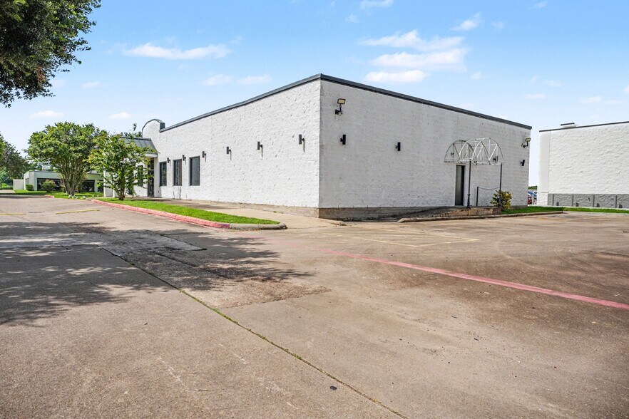 470 This Way St, Lake Jackson, TX à louer - Photo de l’immeuble – Image 3 sur 28
