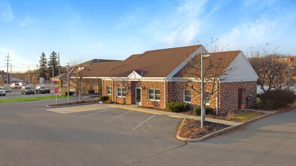 176 Lovell Ave, Ebensburg, PA à vendre - Photo principale – Image 1 sur 31