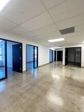 5301 Beethoven St, Playa Vista, CA à louer Photo intérieure– Image 1 sur 4