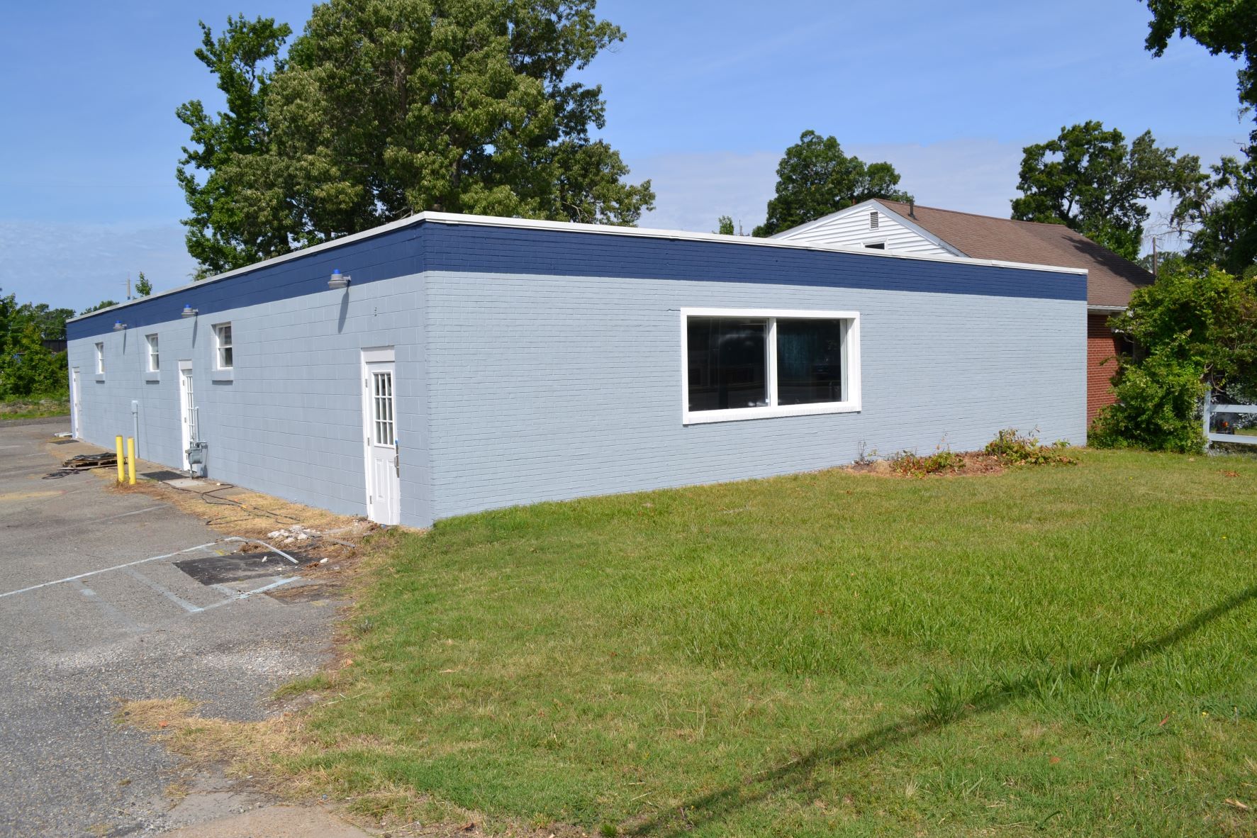 5947 Jefferson Ave, Newport News, VA à vendre Photo principale– Image 1 sur 12