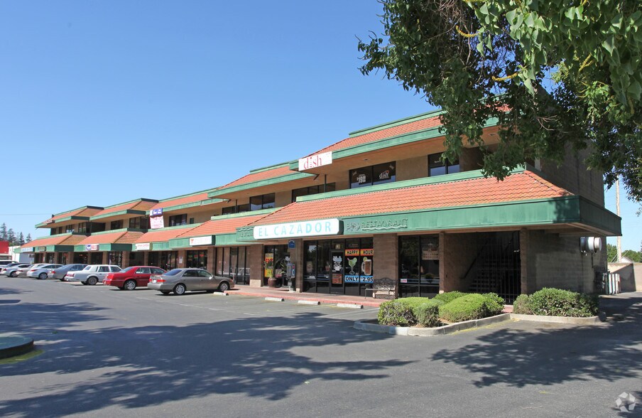 1501 Coffee Rd, Modesto, CA à louer - Photo de l’immeuble – Image 1 sur 2