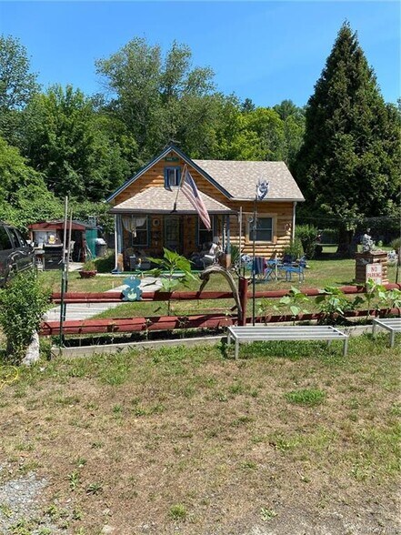12 River Rd, Barryville, NY à vendre - Photo de l’immeuble – Image 3 sur 37