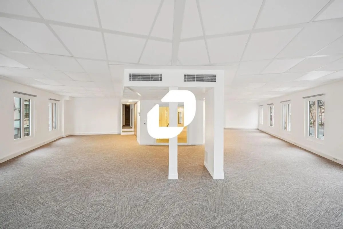 82 Avenue Marceau, Paris à louer Photo de l’immeuble– Image 1 sur 17