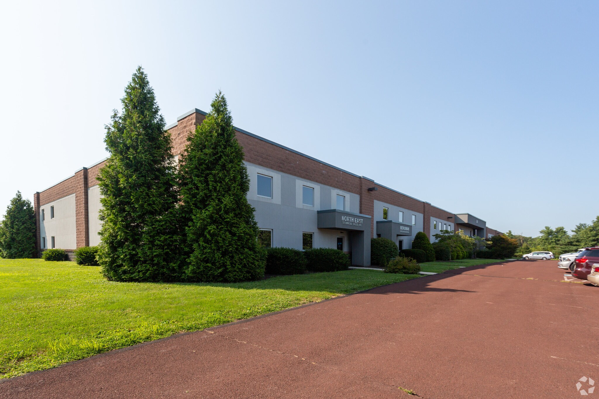 171 Ruth Rd, Harleysville, PA à louer Photo de l’immeuble– Image 1 sur 10