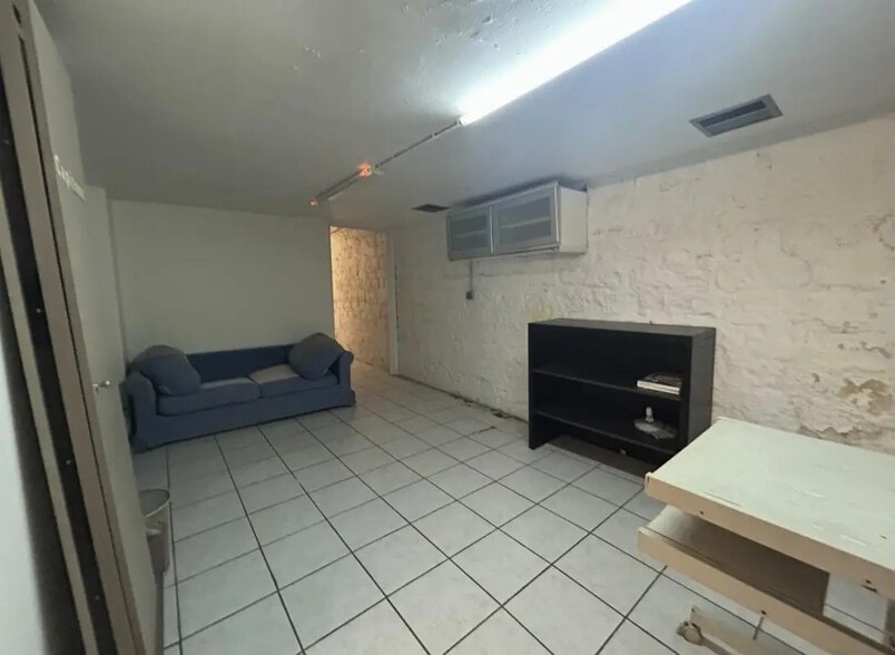 Local commercial dans Paris à louer - Photo de l’immeuble – Image 3 sur 5