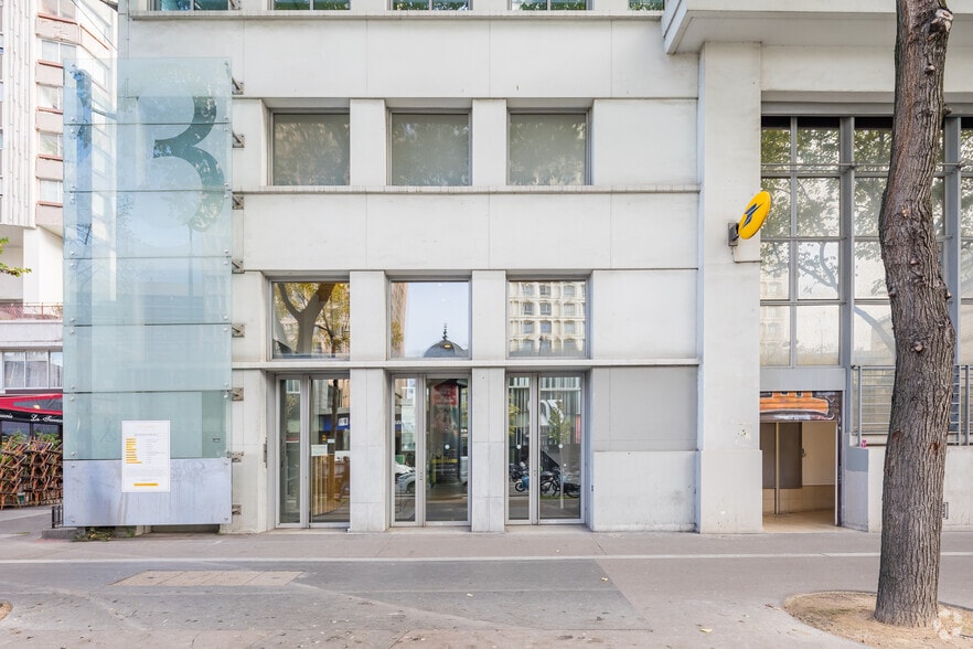 23-23 Bis Avenue D'Italie, Paris à louer - Photo de l’immeuble – Image 2 sur 8