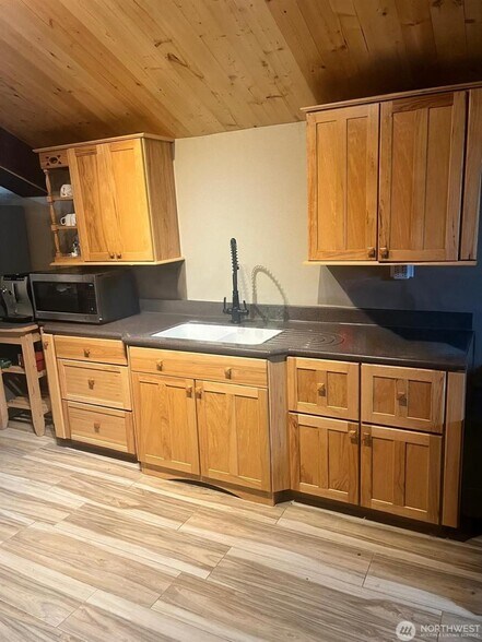 24626 NE 102nd St, Redmond, WA à vendre - Photo de l’immeuble – Image 2 sur 11