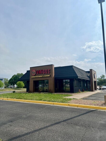 7601 NE Highway 65, Minneapolis, MN à vendre - Photo de l’immeuble – Image 1 sur 12