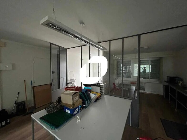 Bureau dans Chevilly-Larue à louer - Photo de l’immeuble – Image 2 sur 9