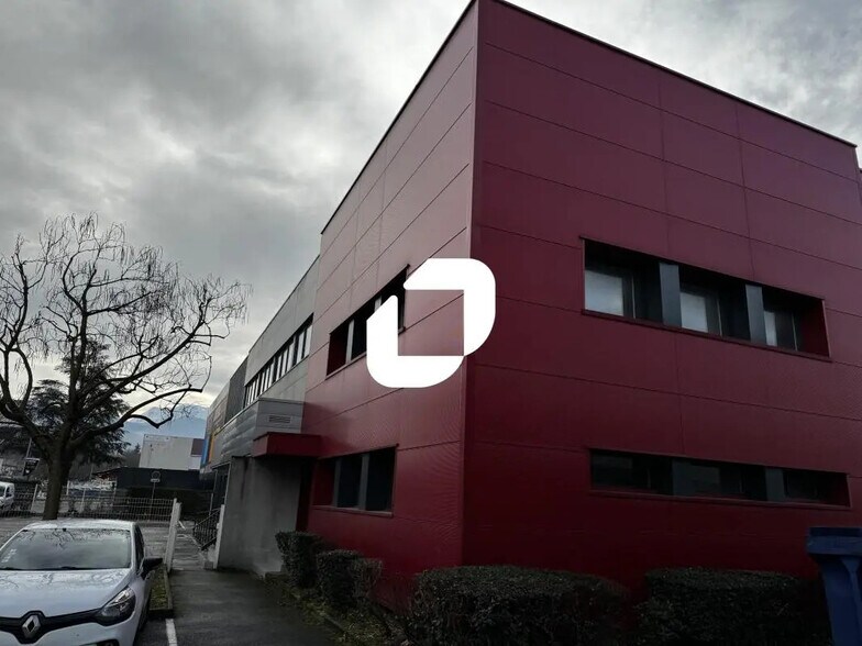 Bureau dans Échirolles à louer - Photo de l’immeuble – Image 1 sur 12