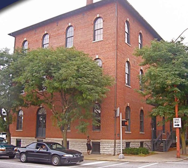 302 Ferry St, Lafayette, IN à louer - Photo de l’immeuble – Image 1 sur 8