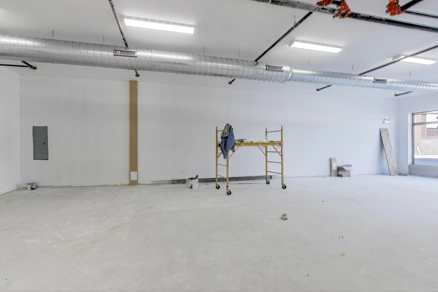 1619 W Lawrence Ave, Chicago, IL à louer - Photo intérieure – Image 3 sur 4