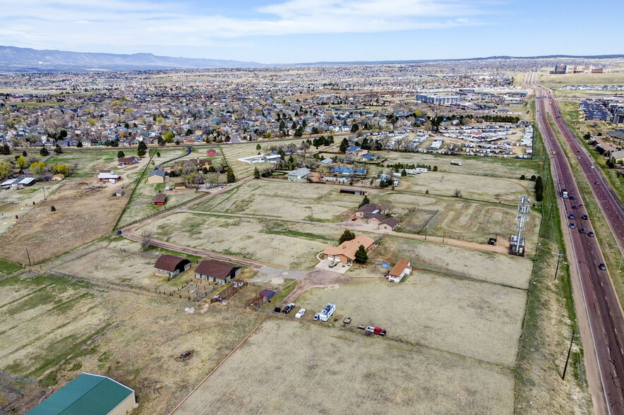 Templeton Gap Land - Powers BLVD portefeuille de 4 biens à vendre sur LoopNet.fr - Photo de l’immeuble – Image 3 sur 13