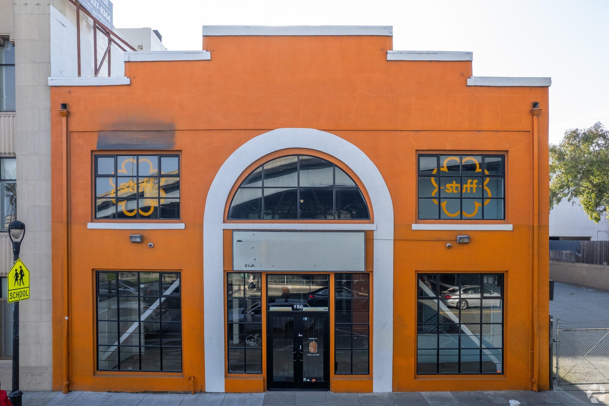 150 Valencia St, San Francisco, CA à louer Photo de l’immeuble– Image 1 sur 5