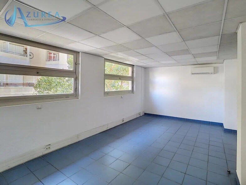 Bureau dans Nice à louer - Photo de l’immeuble – Image 3 sur 9