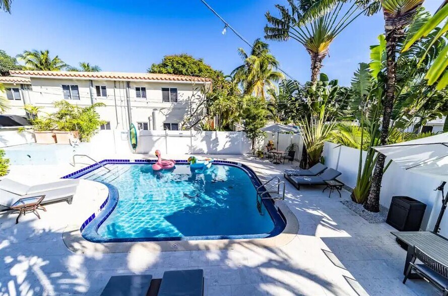 2617 NE 13th Ct, Fort Lauderdale, FL à vendre - Photo de l’immeuble – Image 3 sur 27